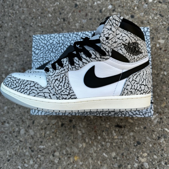 Air Jordan 1 Retro OG High Cement Elephant Print DZ5485-052 Men's - Picture 2 of 16
